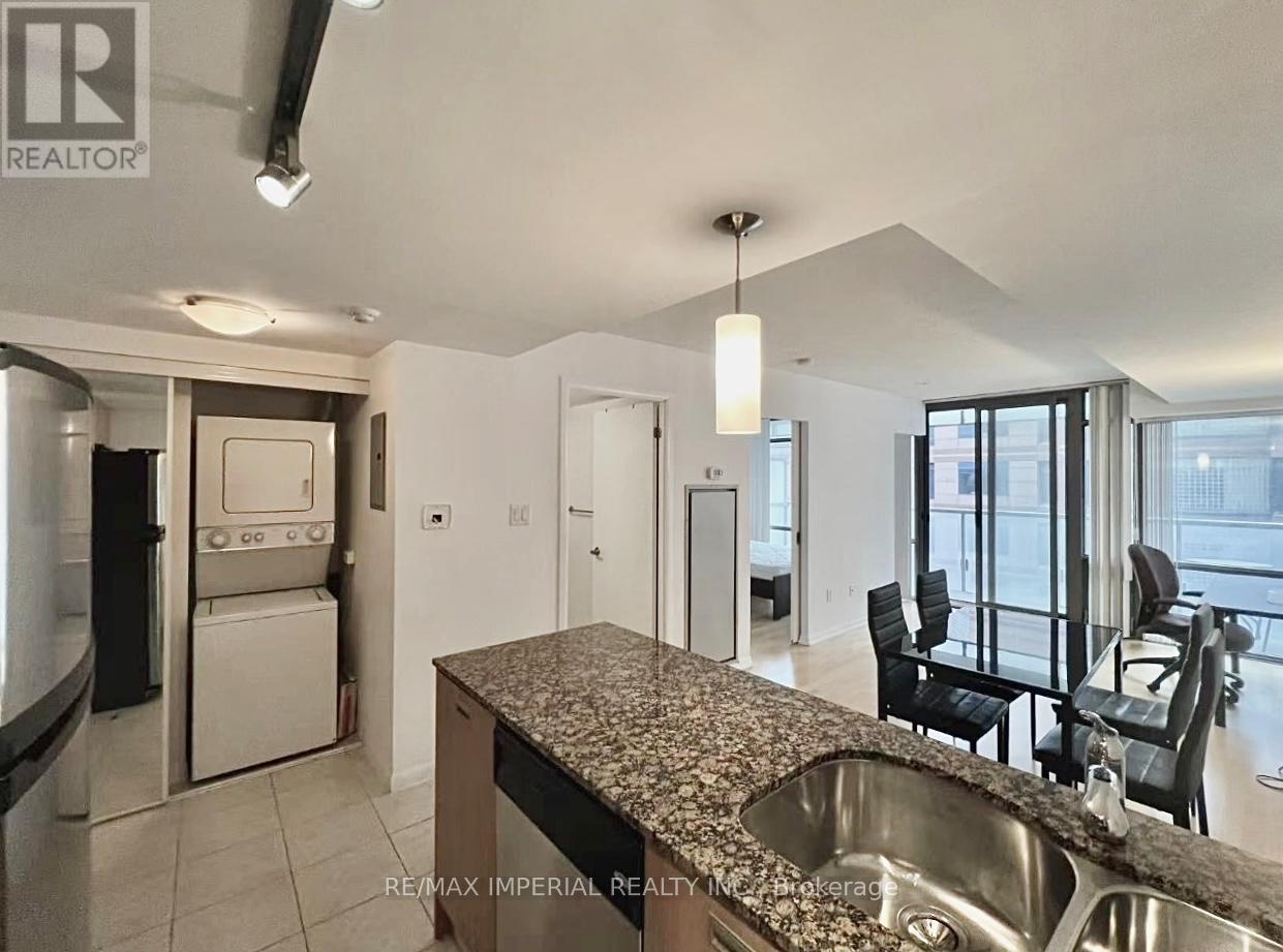 1006 - 38 Grenville Street, Toronto, Ontario  M4Y 1A5 - Photo 7 - C12999524