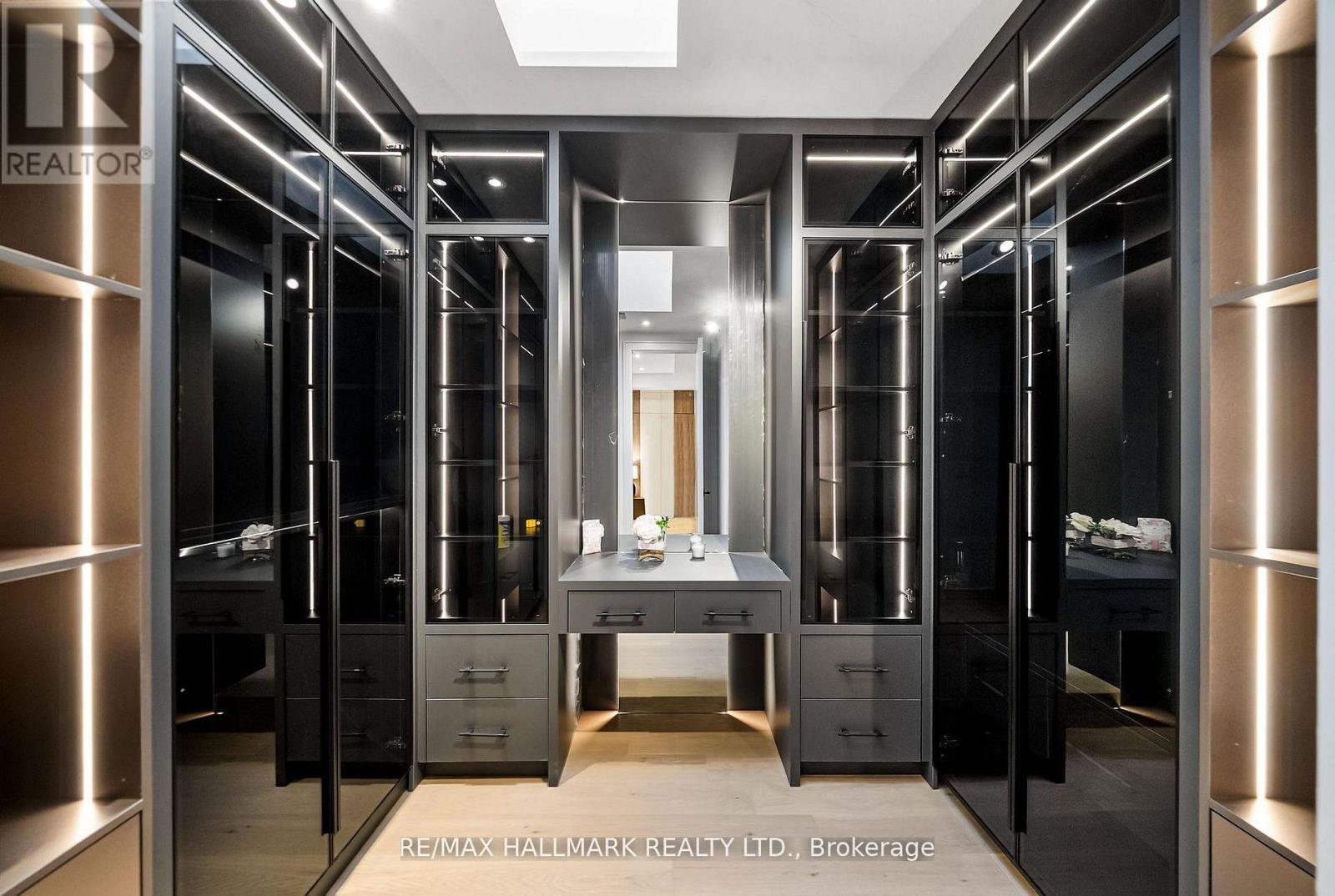 167 Parkhurst Boulevard, Toronto, Ontario  M4G 2E9 - Photo 26 - C12999538