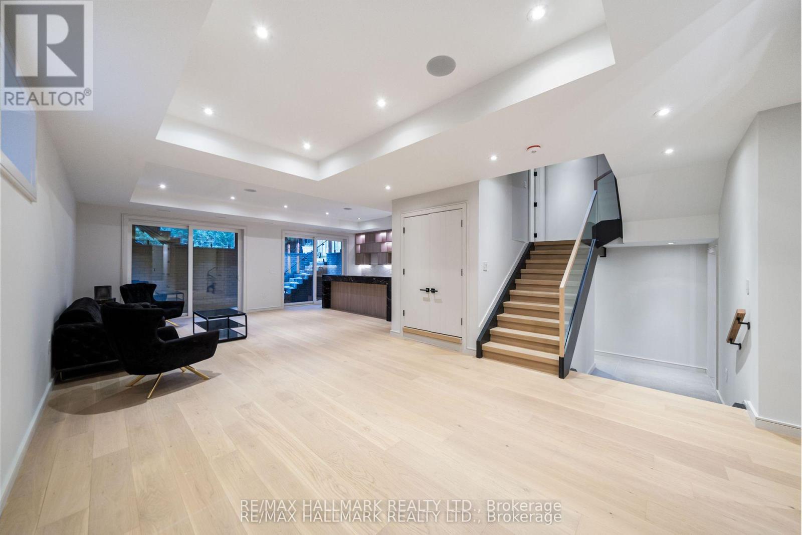 167 Parkhurst Boulevard, Toronto, Ontario  M4G 2E9 - Photo 40 - C12999538