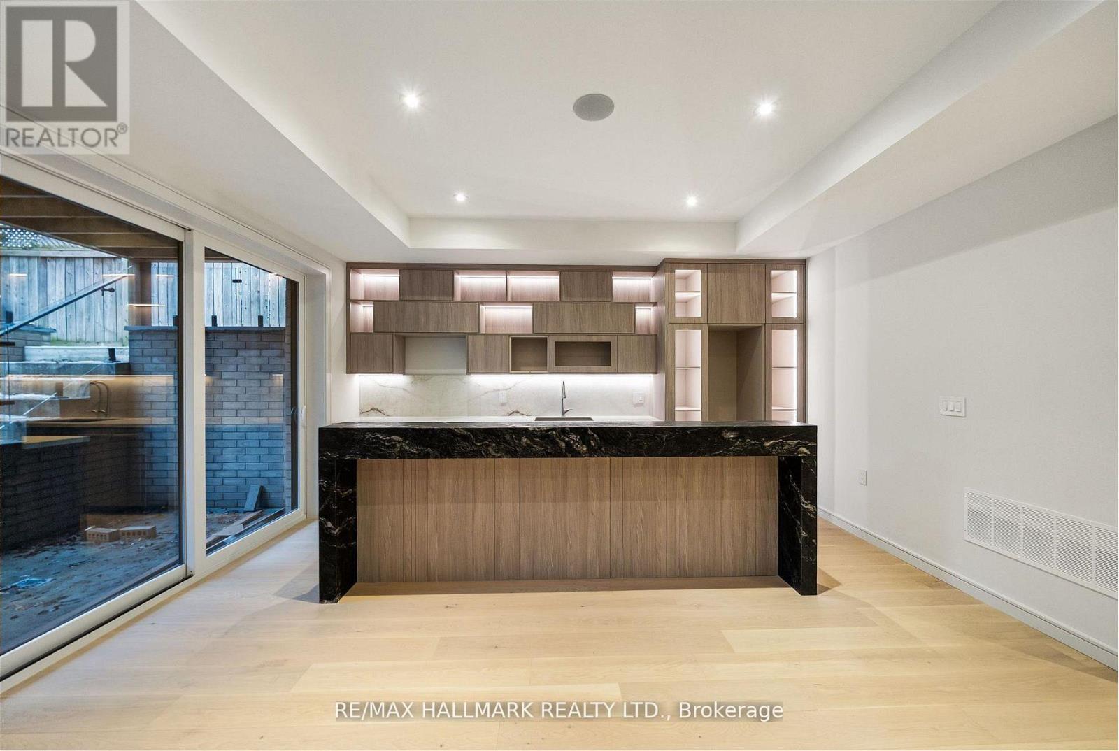 167 Parkhurst Boulevard, Toronto, Ontario  M4G 2E9 - Photo 41 - C12999538