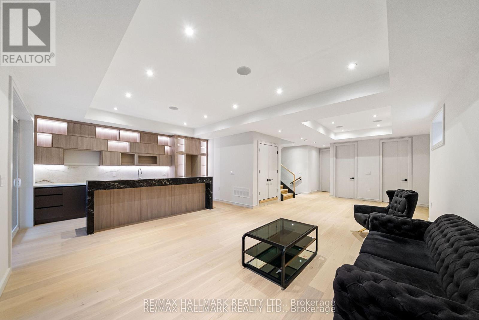 167 Parkhurst Boulevard, Toronto, Ontario  M4G 2E9 - Photo 42 - C12999538