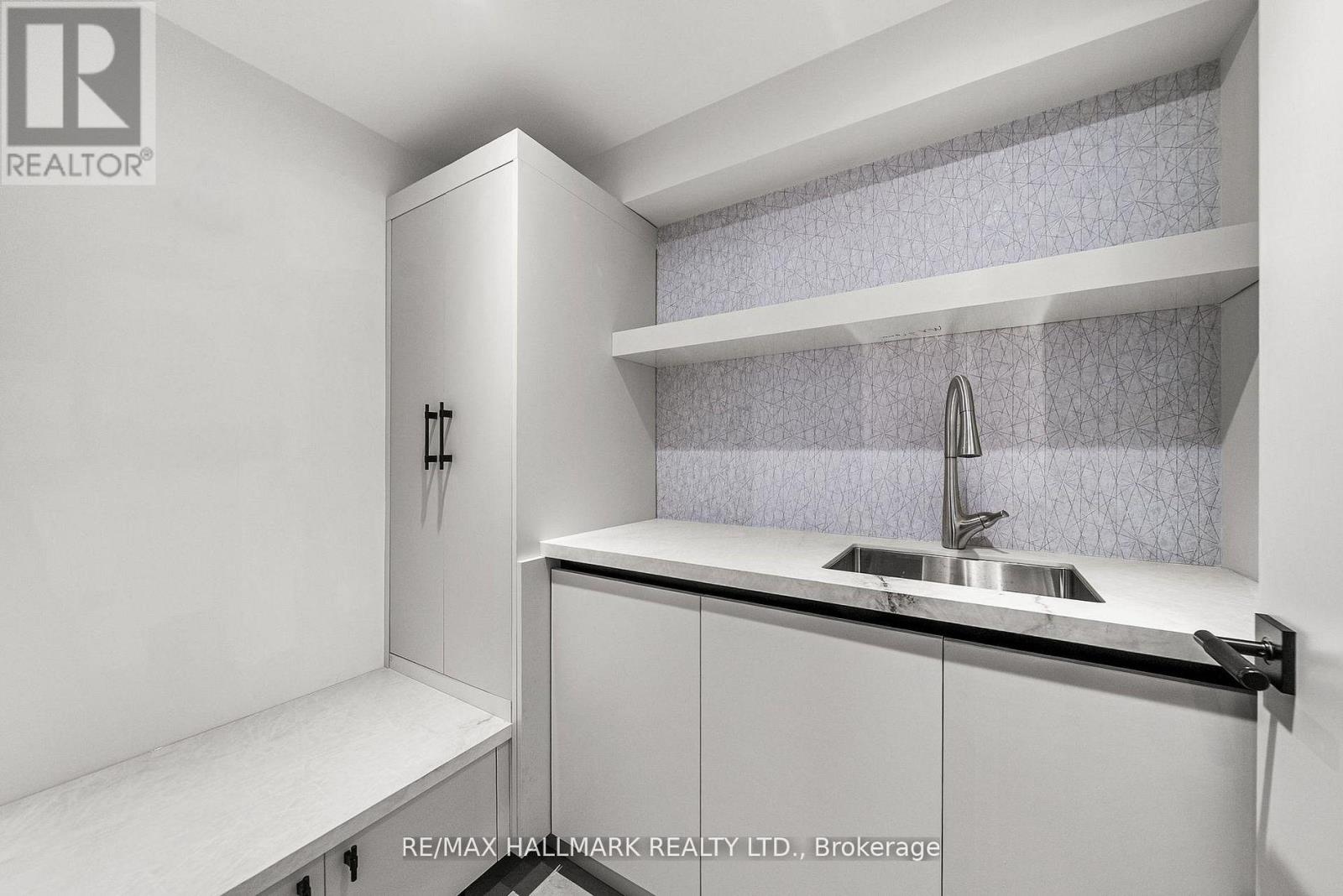 167 Parkhurst Boulevard, Toronto, Ontario  M4G 2E9 - Photo 45 - C12999538