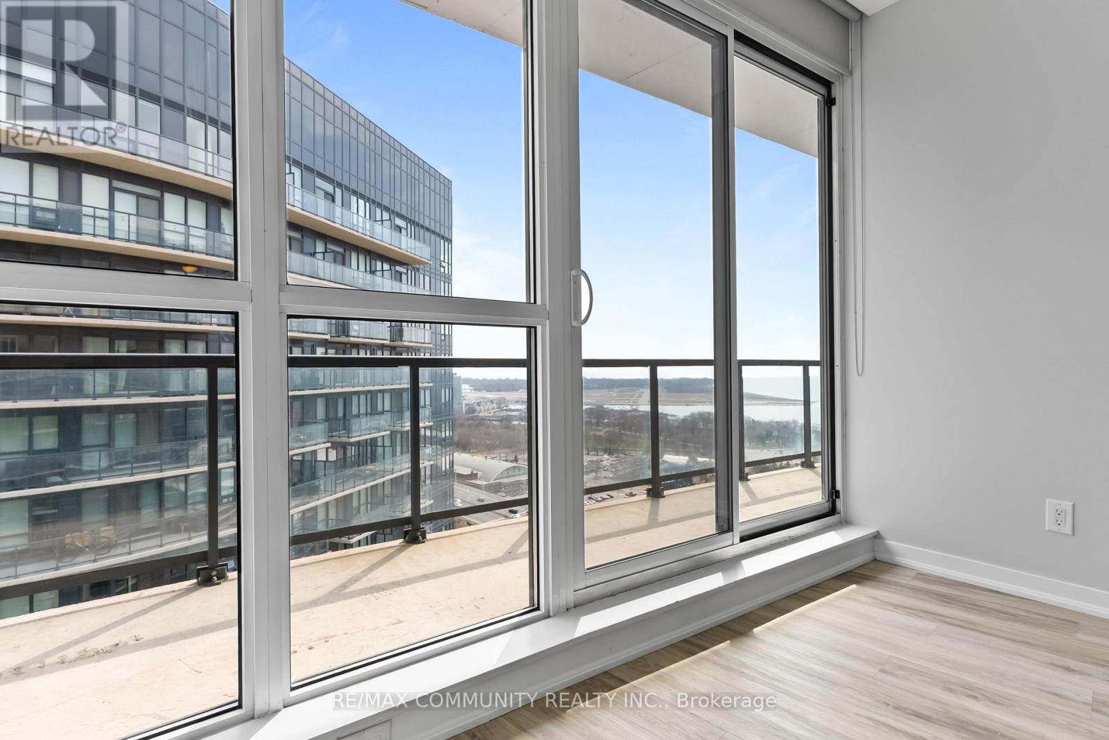 2408 - 51 East Liberty Street, Toronto, Ontario  M6K 3P8 - Photo 16 - C12999644