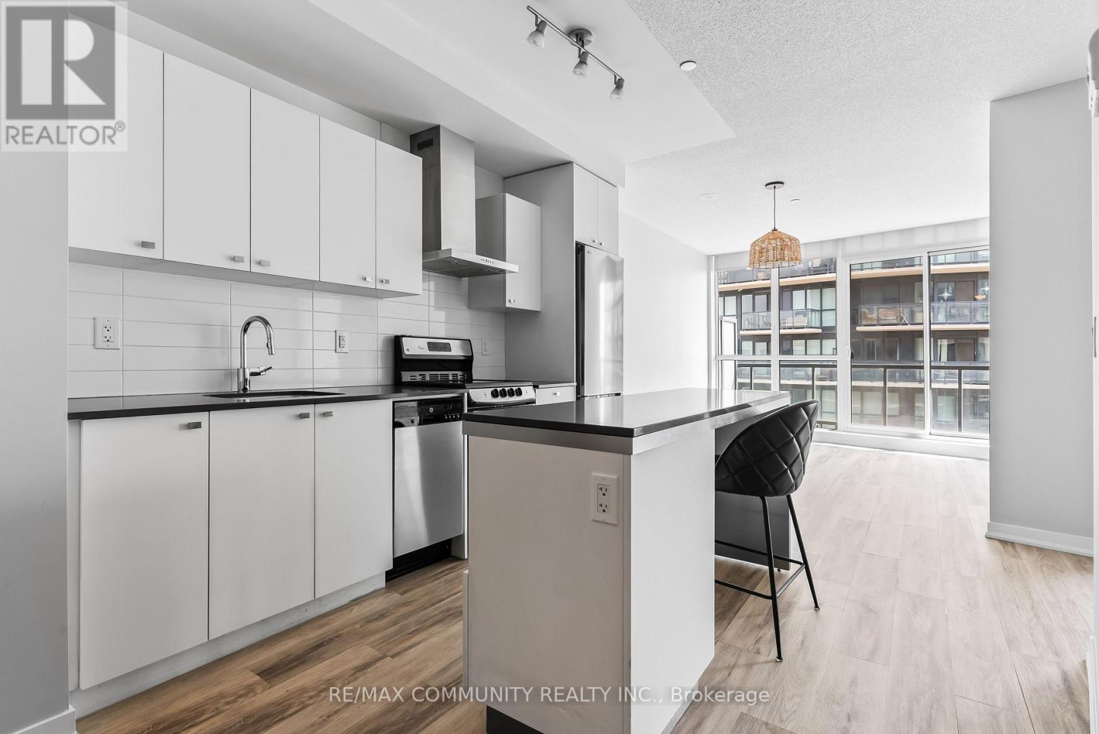 2408 - 51 East Liberty Street, Toronto, Ontario  M6K 3P8 - Photo 5 - C12999644