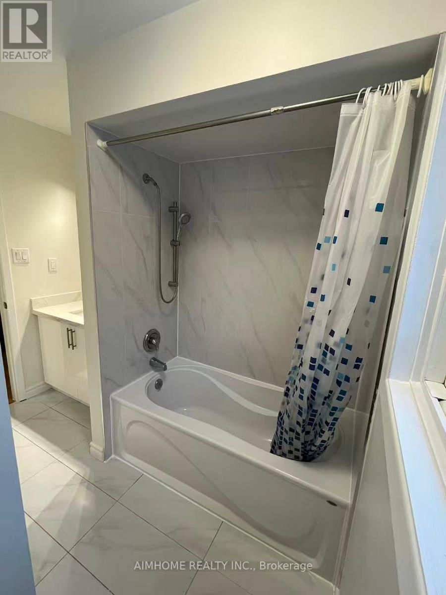 60 Plum Brook Crescent, Toronto, Ontario  M1S 3Z8 - Photo 13 - E12999520