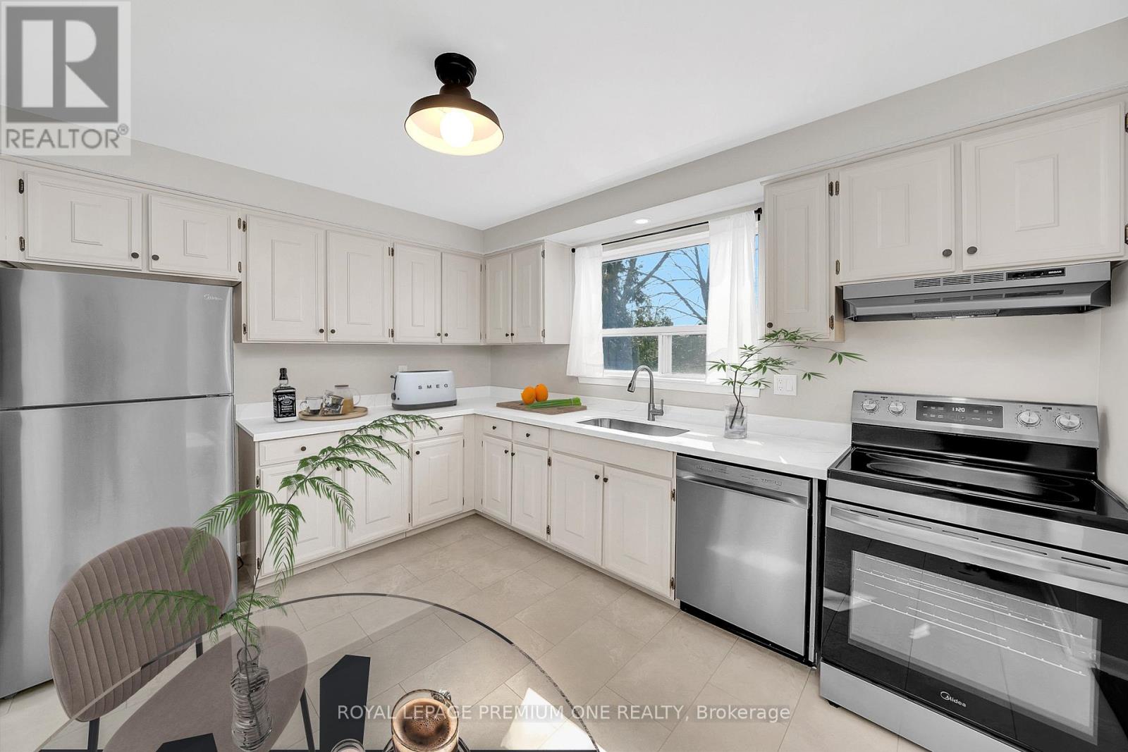 211 Chartland Boulevard S, Toronto, Ontario  M1S 2S4 - Photo 13 - E12999594