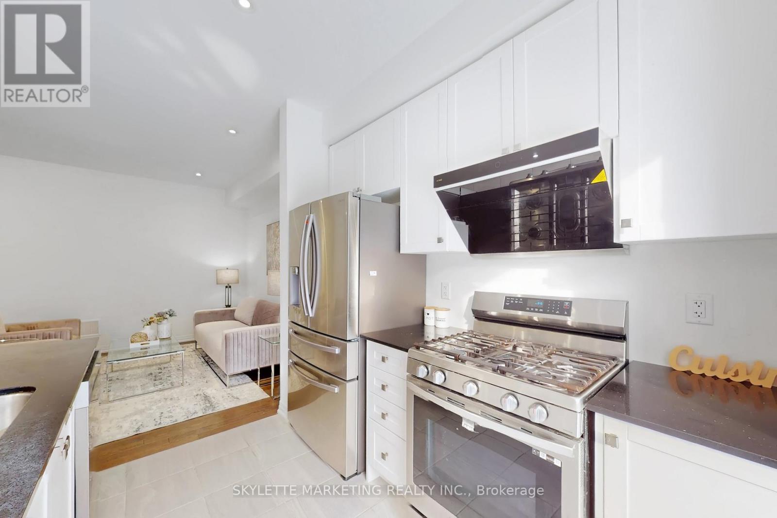 63 Mccague Avenue, Richmond Hill, Ontario  L4S 0J4 - Photo 10 - N12999490