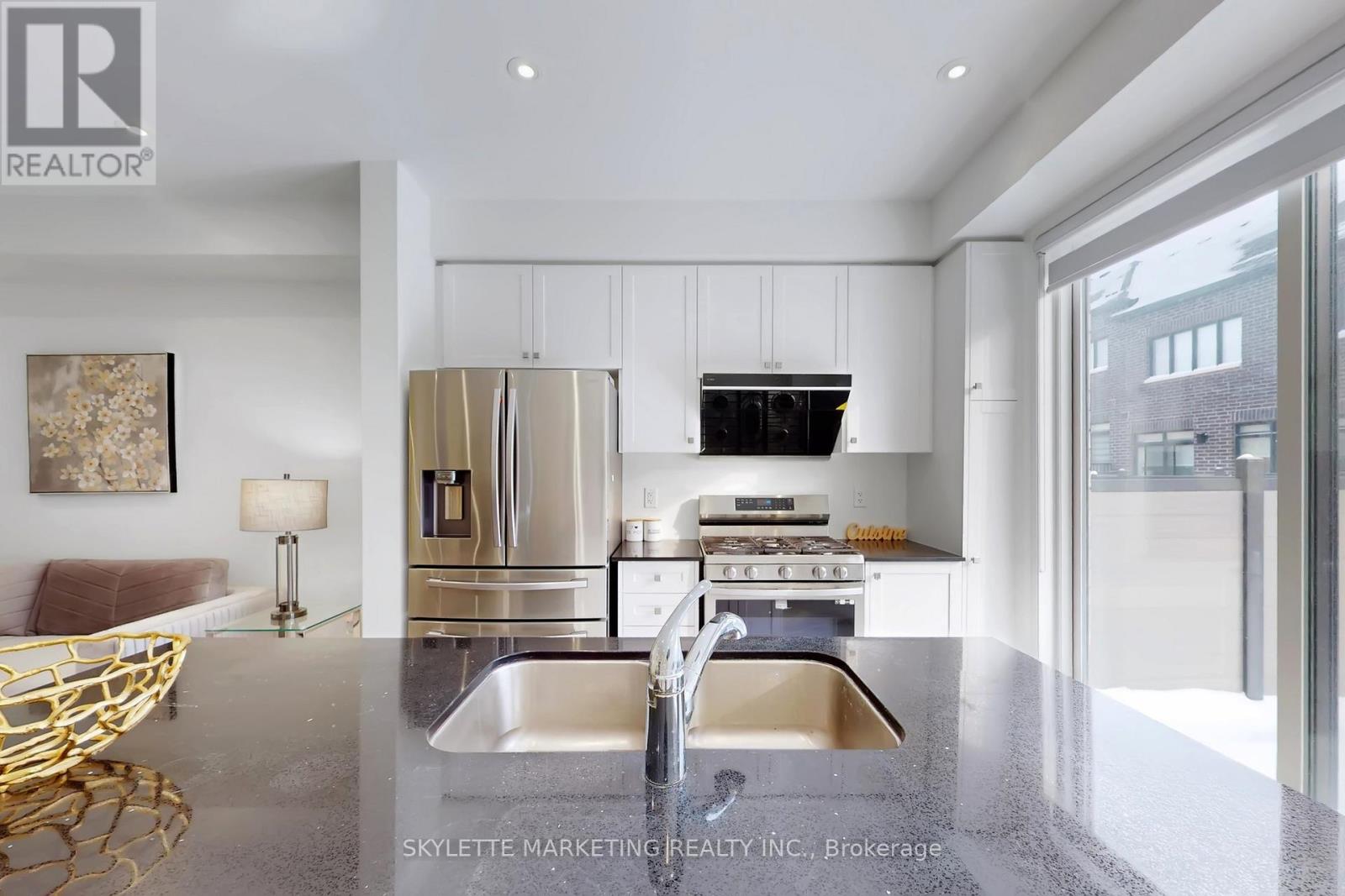 63 Mccague Avenue, Richmond Hill, Ontario  L4S 0J4 - Photo 12 - N12999490