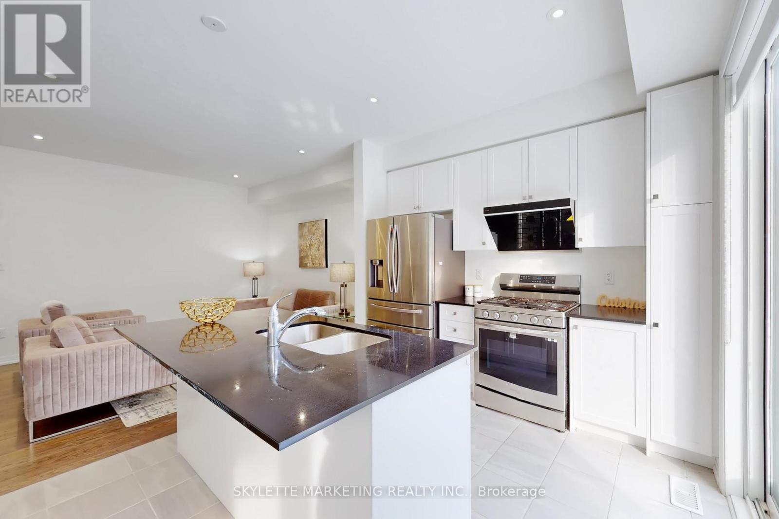 63 Mccague Avenue, Richmond Hill, Ontario  L4S 0J4 - Photo 8 - N12999490