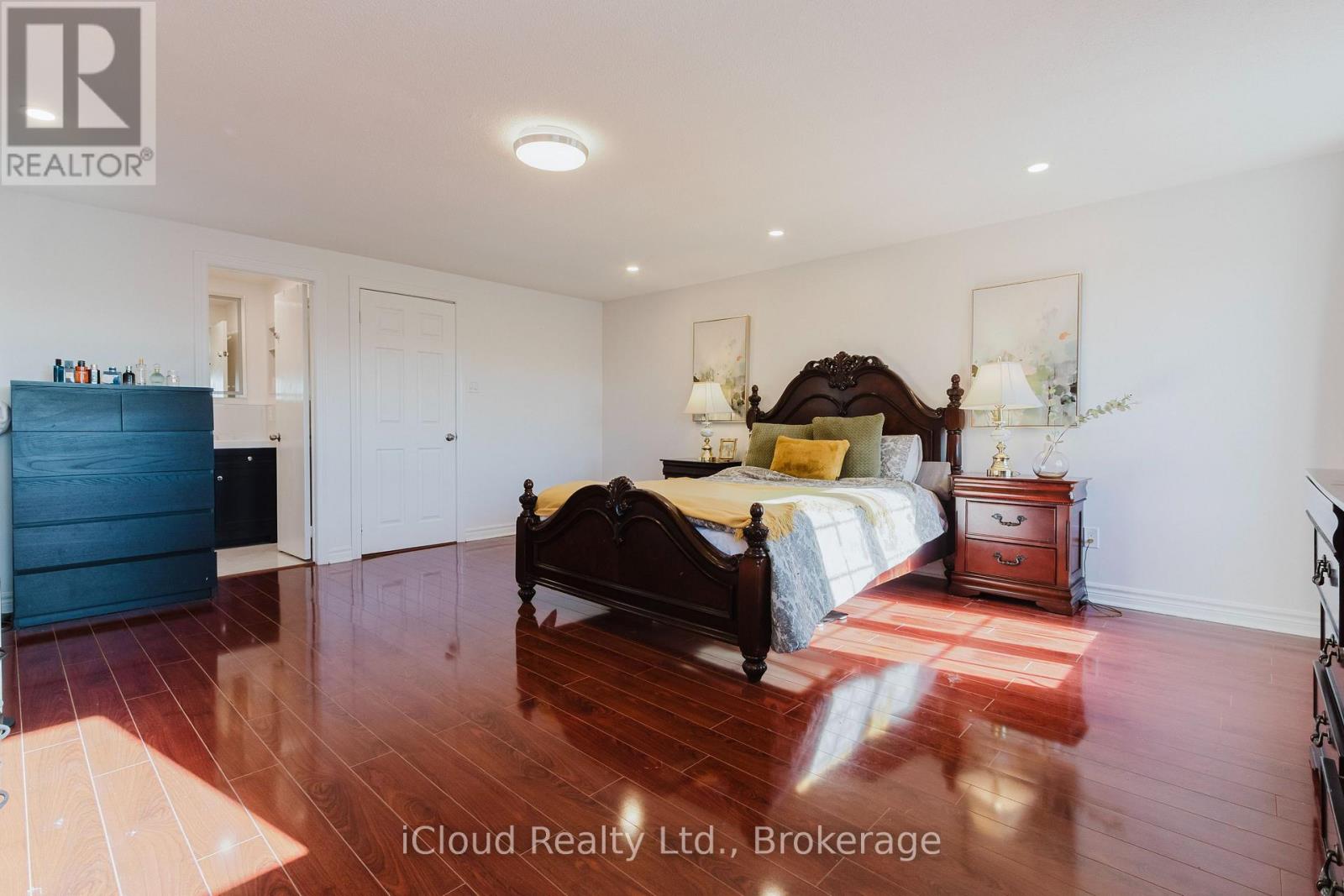 19 Goodwood Drive, Markham, Ontario  L3S 2K6 - Photo 17 - N12999496