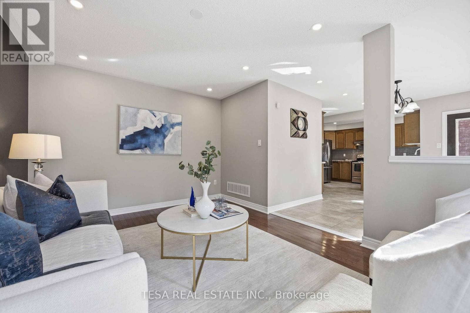 144 Aspenwood Drive, Newmarket, Ontario  L3X 2X6 - Photo 26 - N12999506