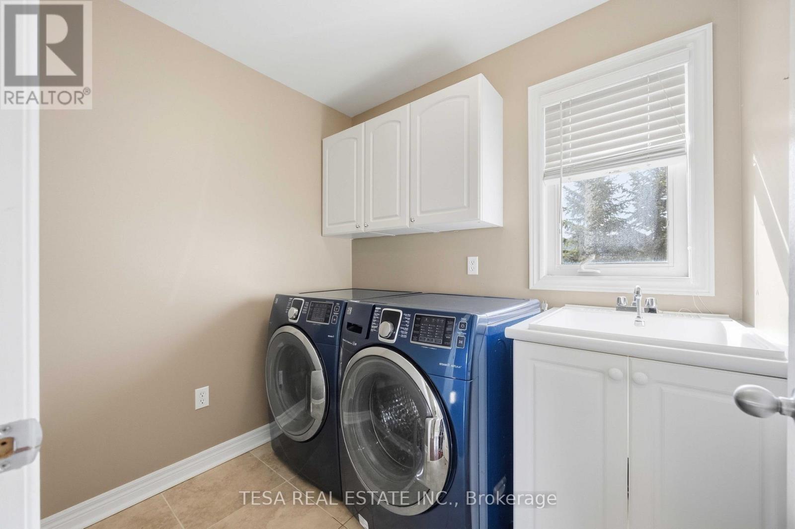 144 Aspenwood Drive, Newmarket, Ontario  L3X 2X6 - Photo 30 - N12999506