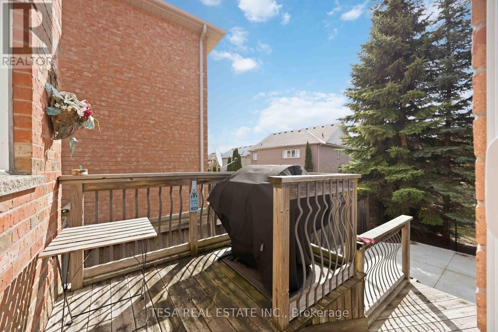 144 Aspenwood Drive, Newmarket, Ontario  L3X 2X6 - Photo 47 - N12999506
