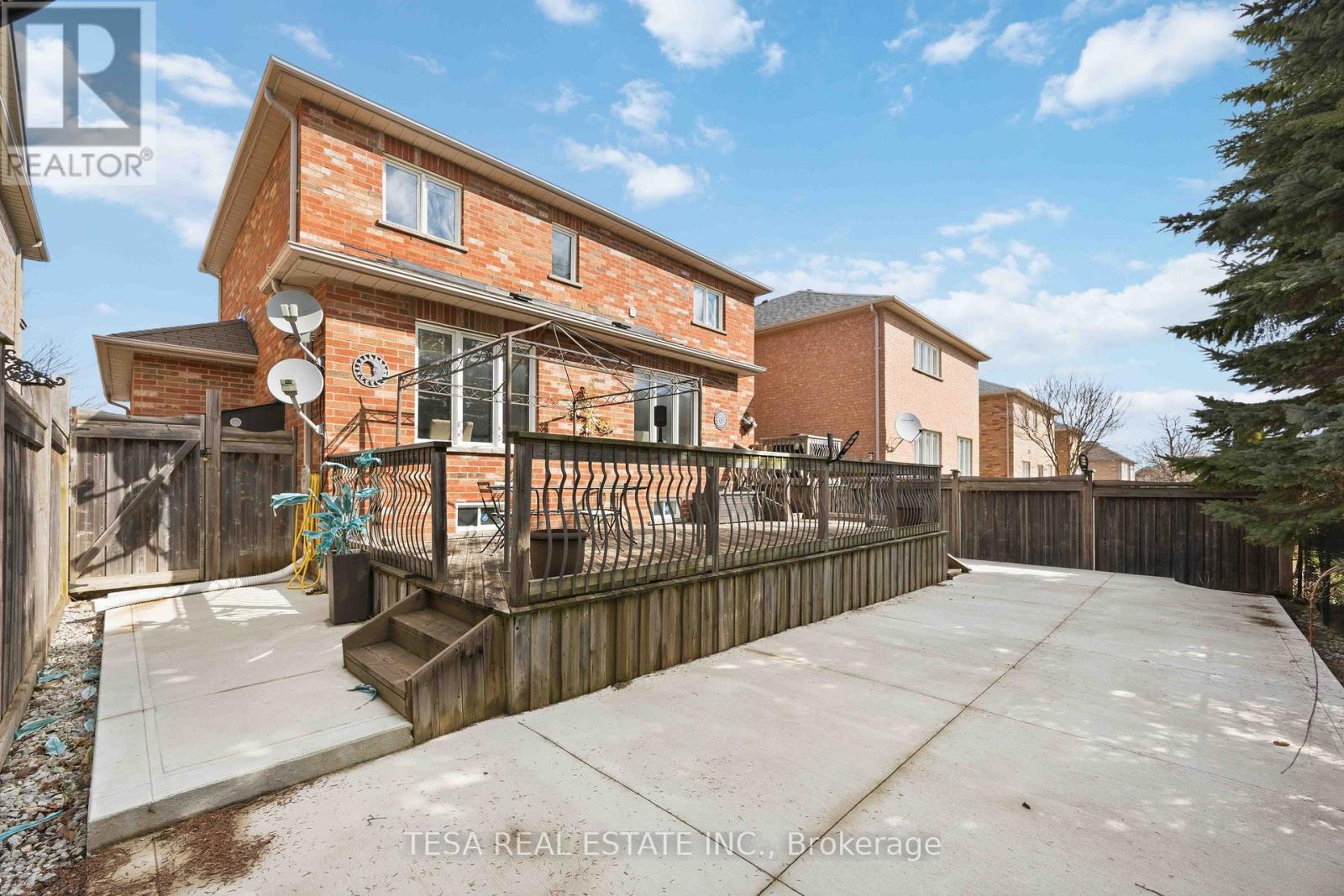 144 Aspenwood Drive, Newmarket, Ontario  L3X 2X6 - Photo 50 - N12999506