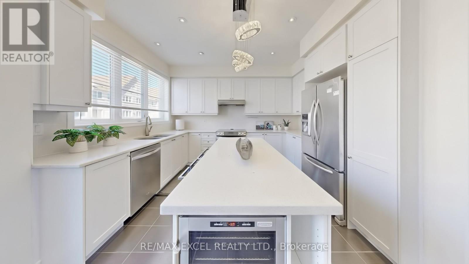 27 Maytime Way, Markham, Ontario  L6C 0N5 - Photo 14 - N12999512