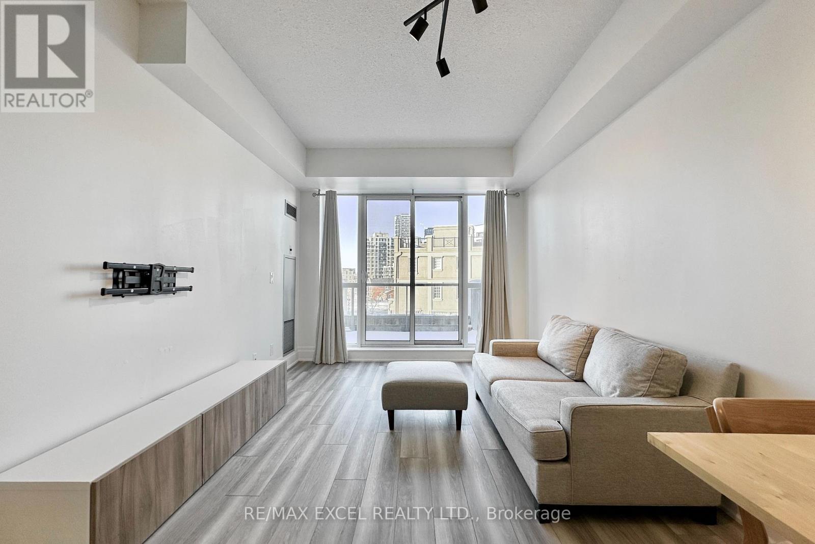 316 - 57 Upper Duke Crescent, Markham, Ontario  L6G 0B7 - Photo 6 - N12999514