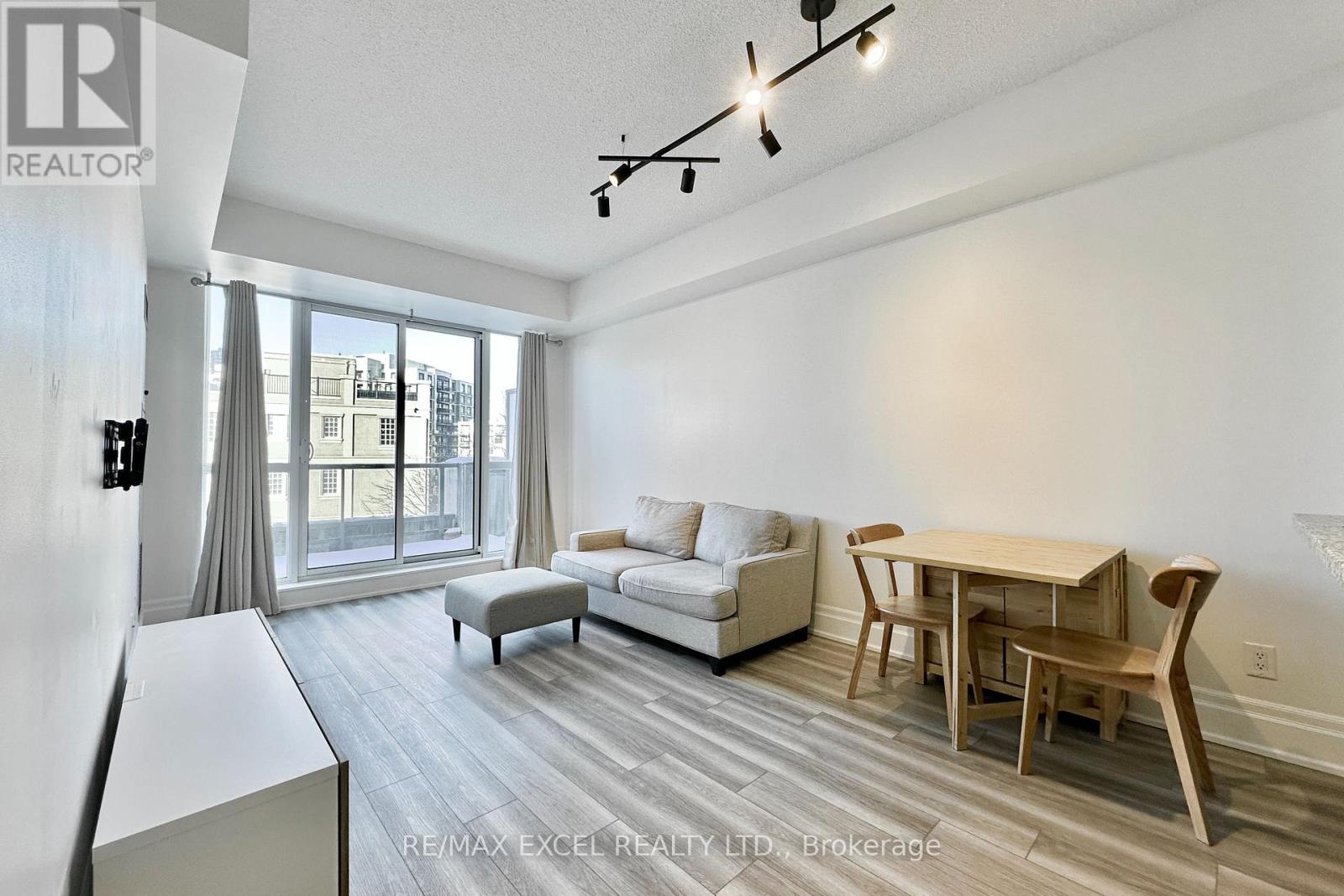 316 - 57 Upper Duke Crescent, Markham, Ontario  L6G 0B7 - Photo 8 - N12999514