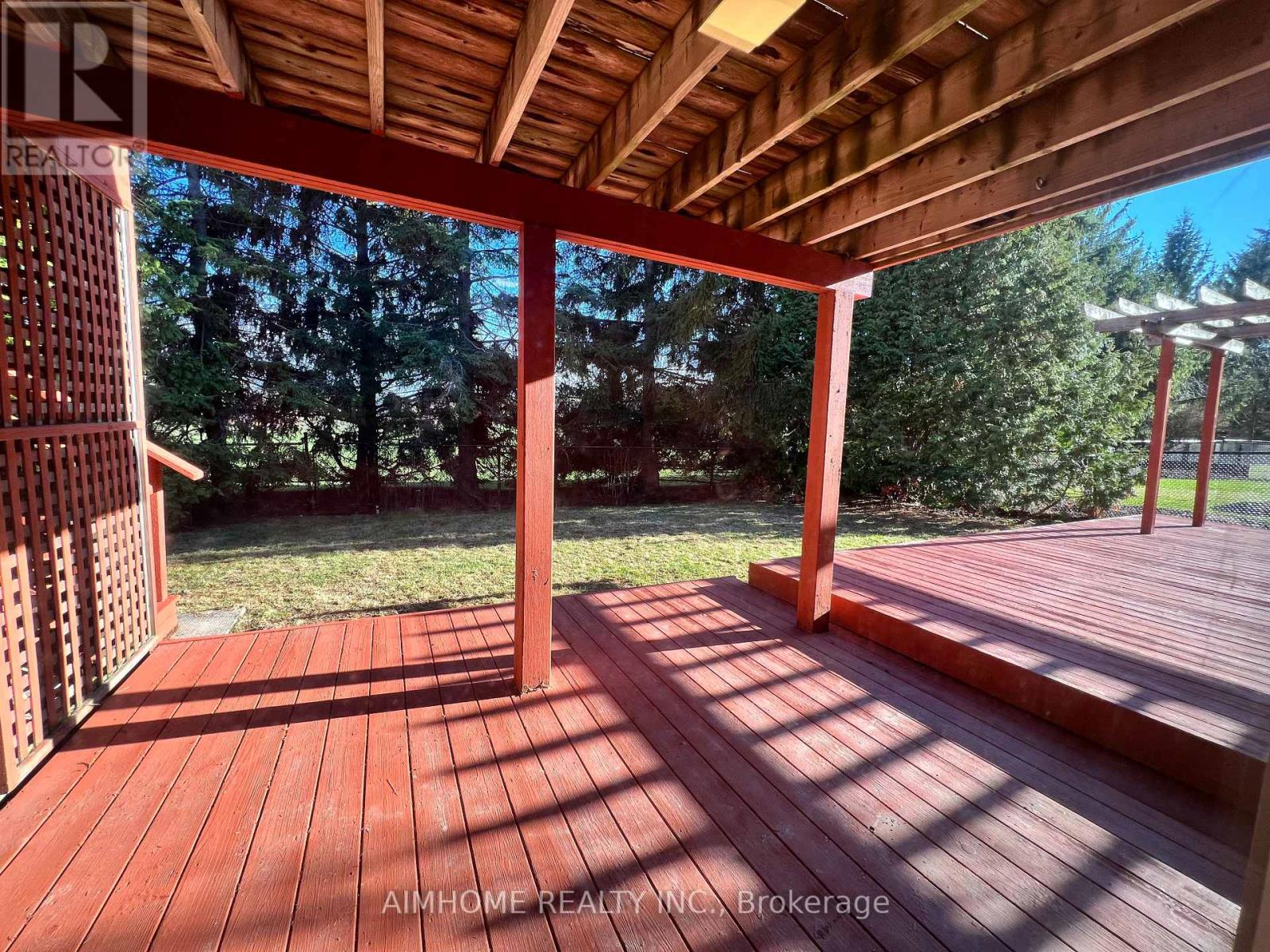 298 BINNS (LOWER UNIT) AVENUE, Newmarket, Ontario