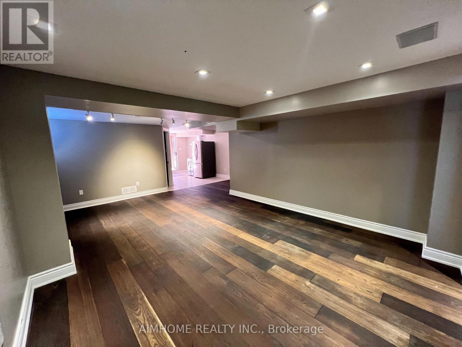 298 Binns (Lower Unit) Avenue, Newmarket, Ontario  L3X 1T6 - Photo 4 - N12999558