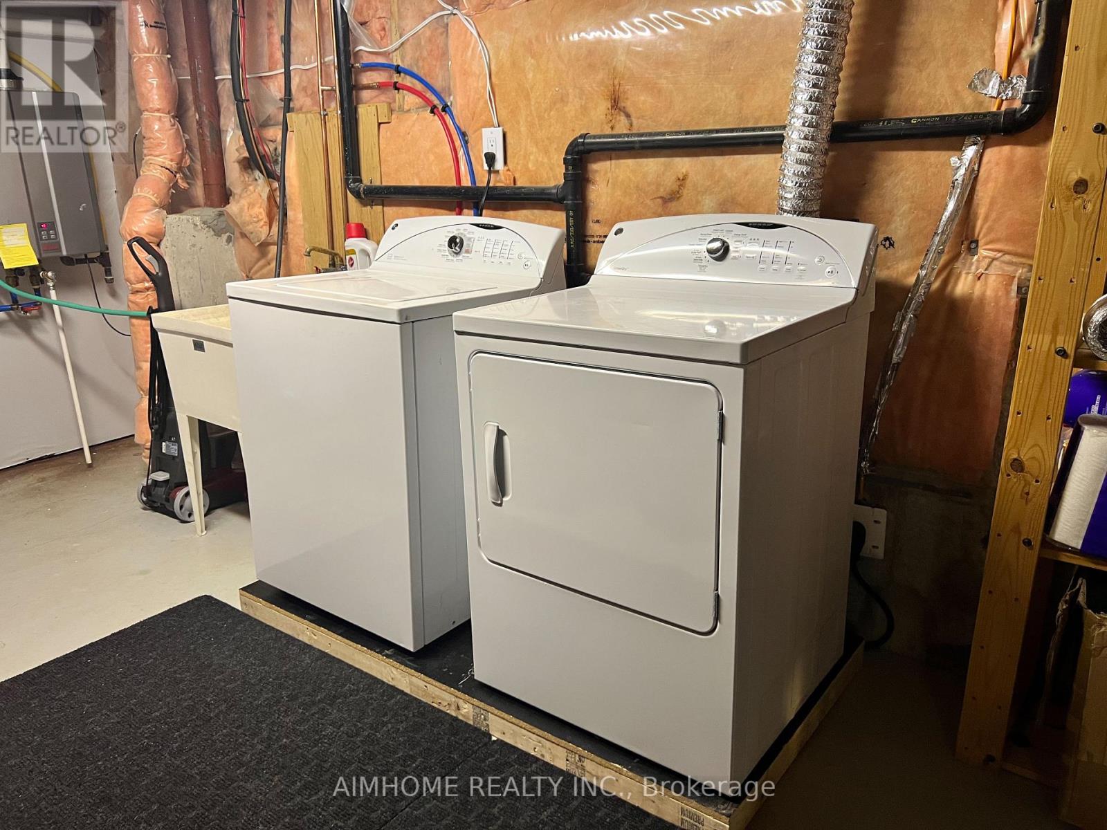 298 Binns (Lower Unit) Avenue, Newmarket, Ontario  L3X 1T6 - Photo 9 - N12999558