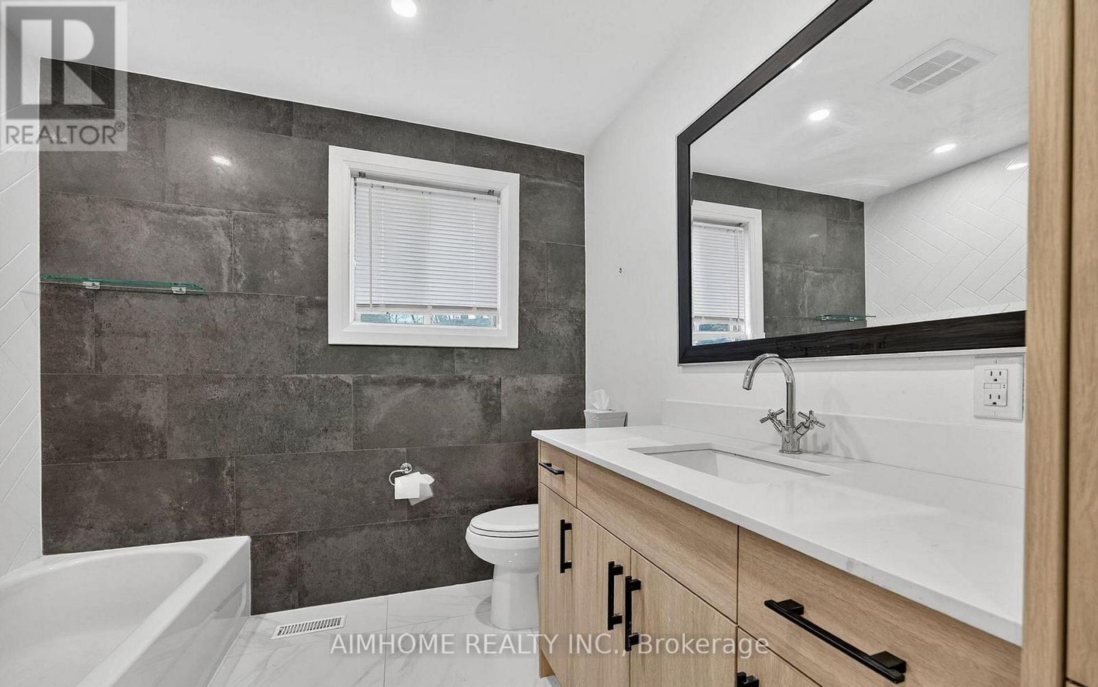 764 Botany Hill (Main) Crescent, Newmarket, Ontario  L3Y 3A8 - Photo 15 - N12999560