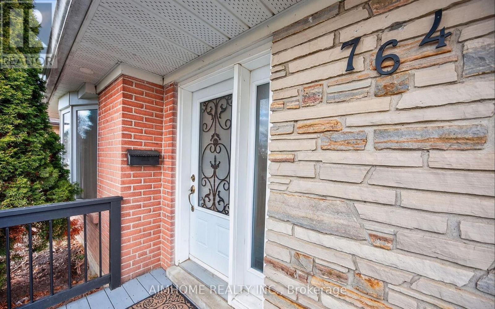 764 Botany Hill (Main) Crescent, Newmarket, Ontario  L3Y 3A8 - Photo 2 - N12999560