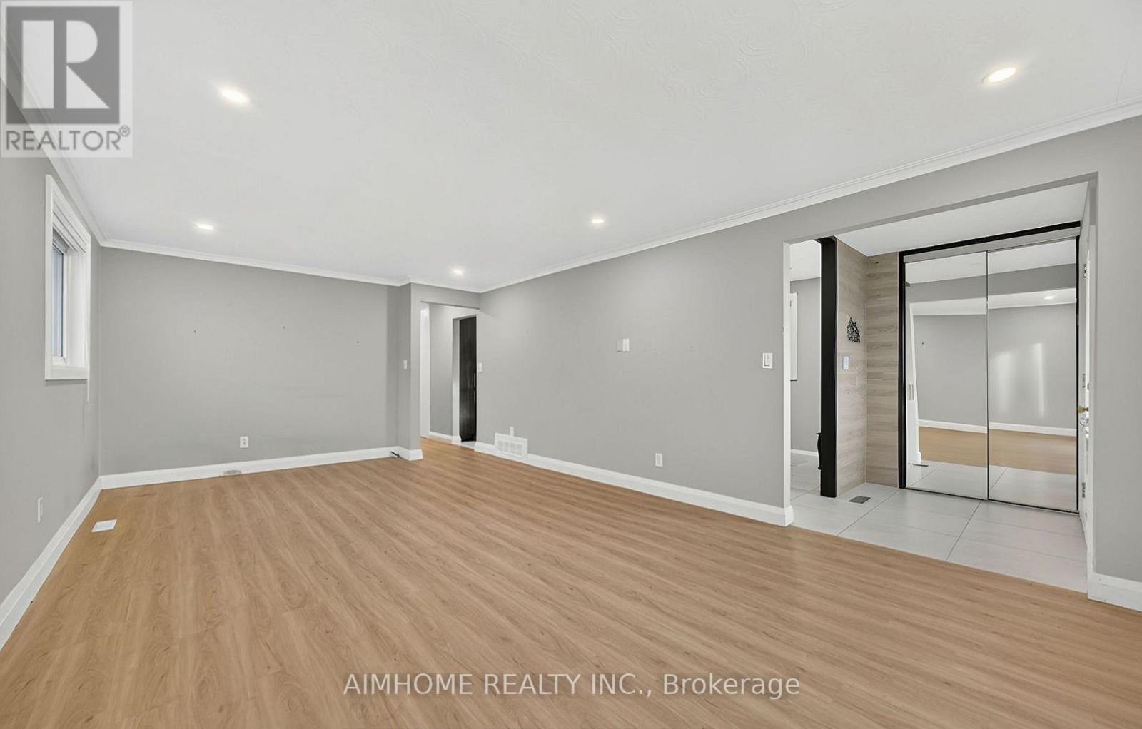 764 Botany Hill (Main) Crescent, Newmarket, Ontario  L3Y 3A8 - Photo 5 - N12999560