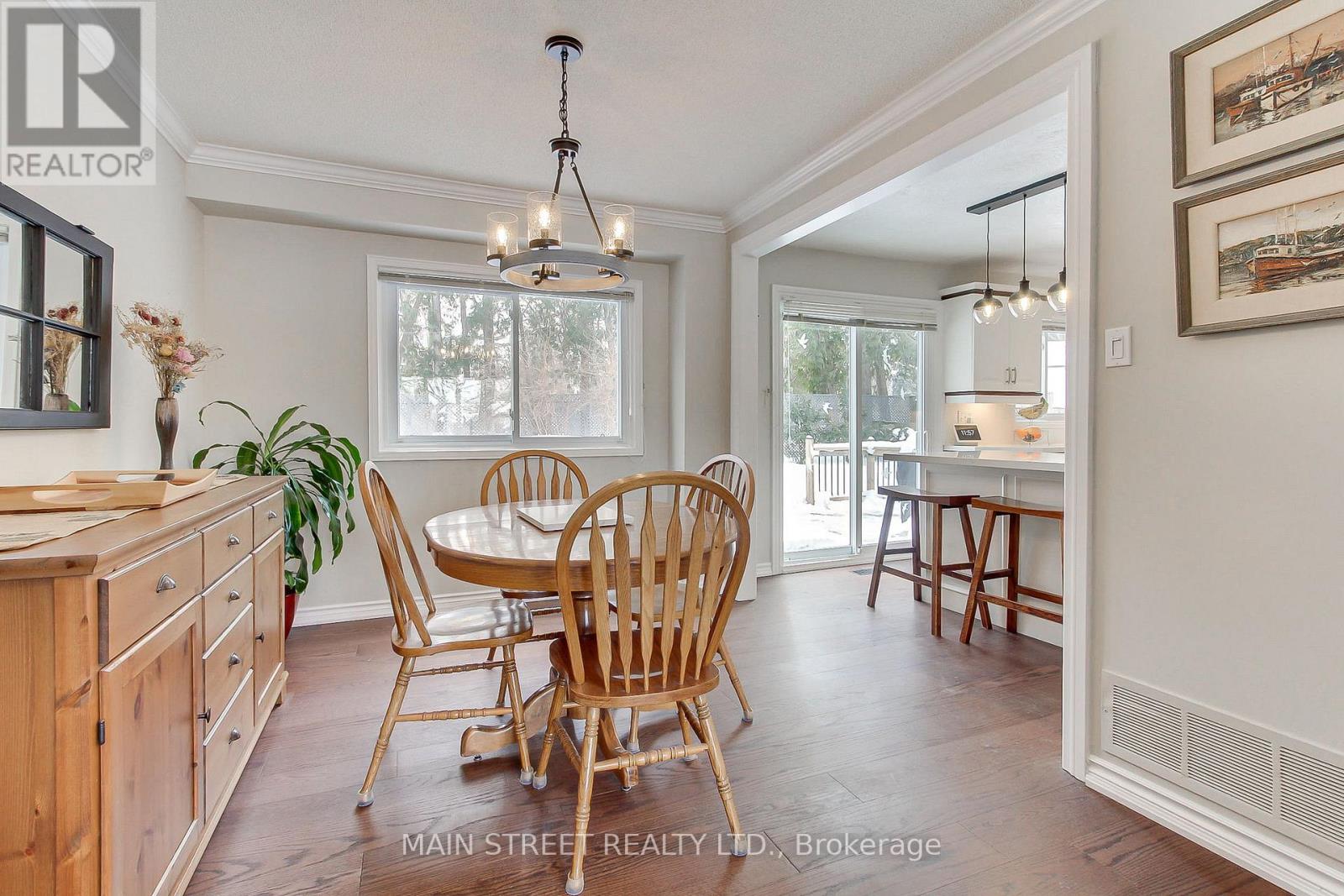 369 Harewood Boulevard, Newmarket, Ontario  L3Y 6S5 - Photo 10 - N12999630