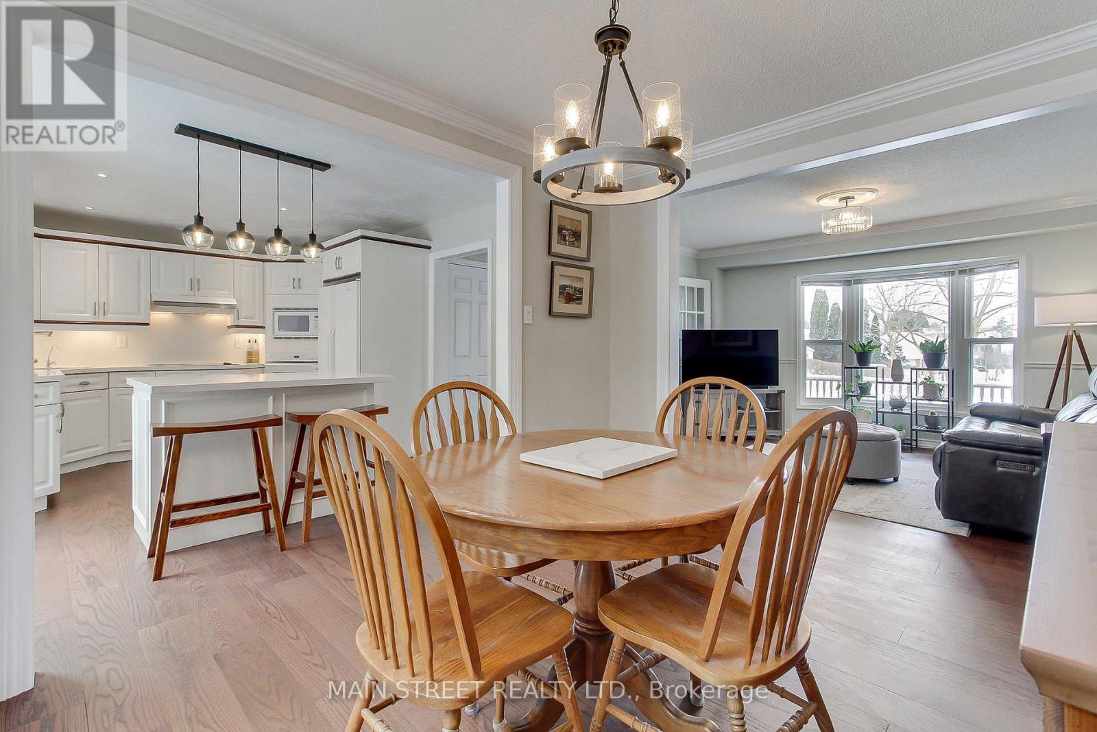 369 Harewood Boulevard, Newmarket, Ontario  L3Y 6S5 - Photo 11 - N12999630