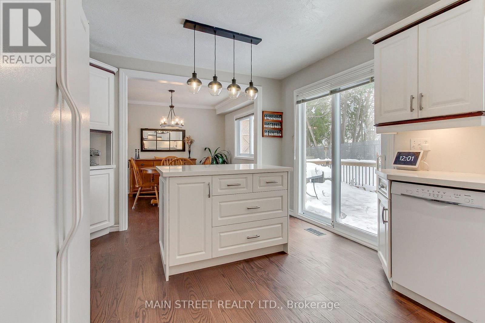 369 Harewood Boulevard, Newmarket, Ontario  L3Y 6S5 - Photo 16 - N12999630