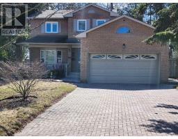 369 HAREWOOD BOULEVARD, Newmarket, Ontario