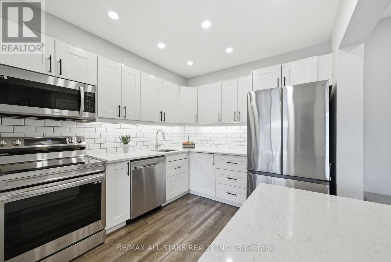 16 Wheler Court, Uxbridge, Ontario  L9P 1T8 - Photo 17 - N12999634