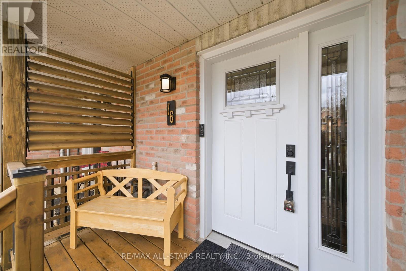 16 Wheler Court, Uxbridge, Ontario  L9P 1T8 - Photo 3 - N12999634