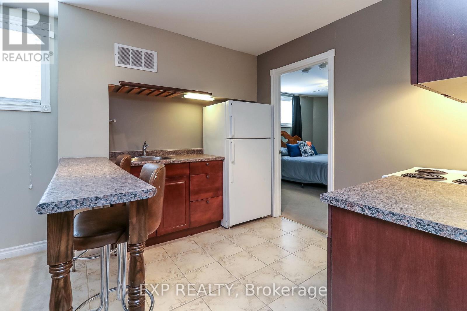 30 Cherry Sands Crescent, Wasaga Beach, Ontario  L9Z 1P5 - Photo 17 - S12999534