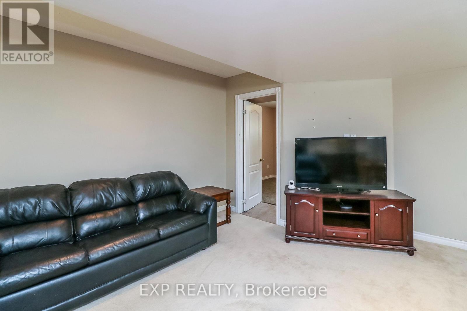 30 Cherry Sands Crescent, Wasaga Beach, Ontario  L9Z 1P5 - Photo 4 - S12999534