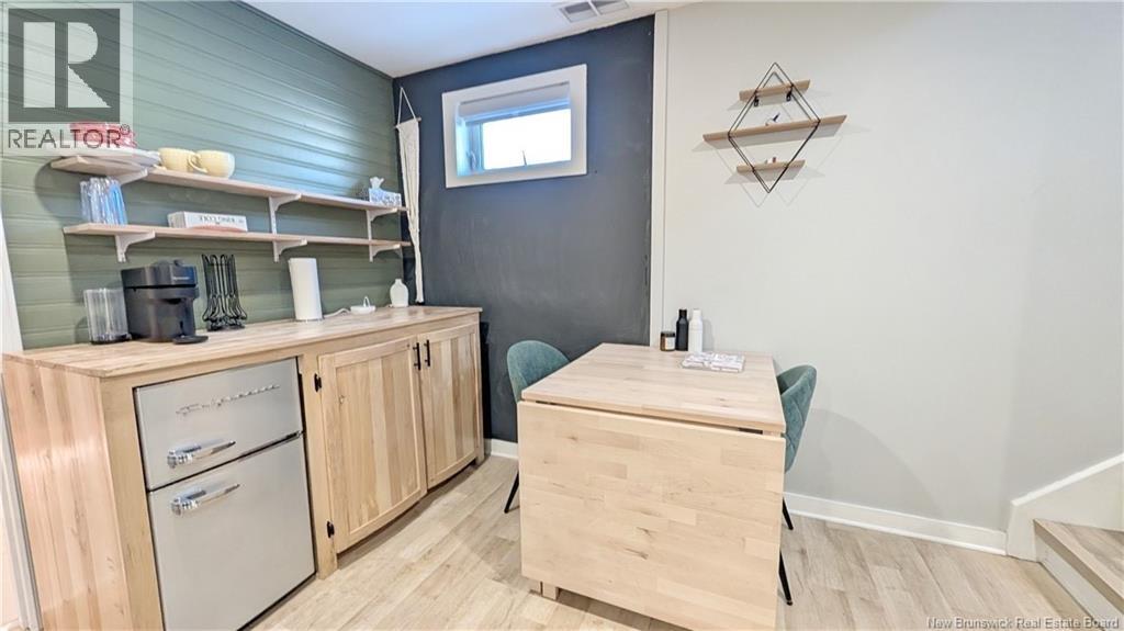 367 Rue De L'Île, Caraquet, New Brunswick  E1W 1B4 - Photo 12 - NB137202
