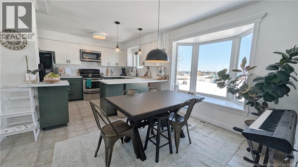 367 Rue De L'Île, Caraquet, New Brunswick  E1W 1B4 - Photo 3 - NB137202