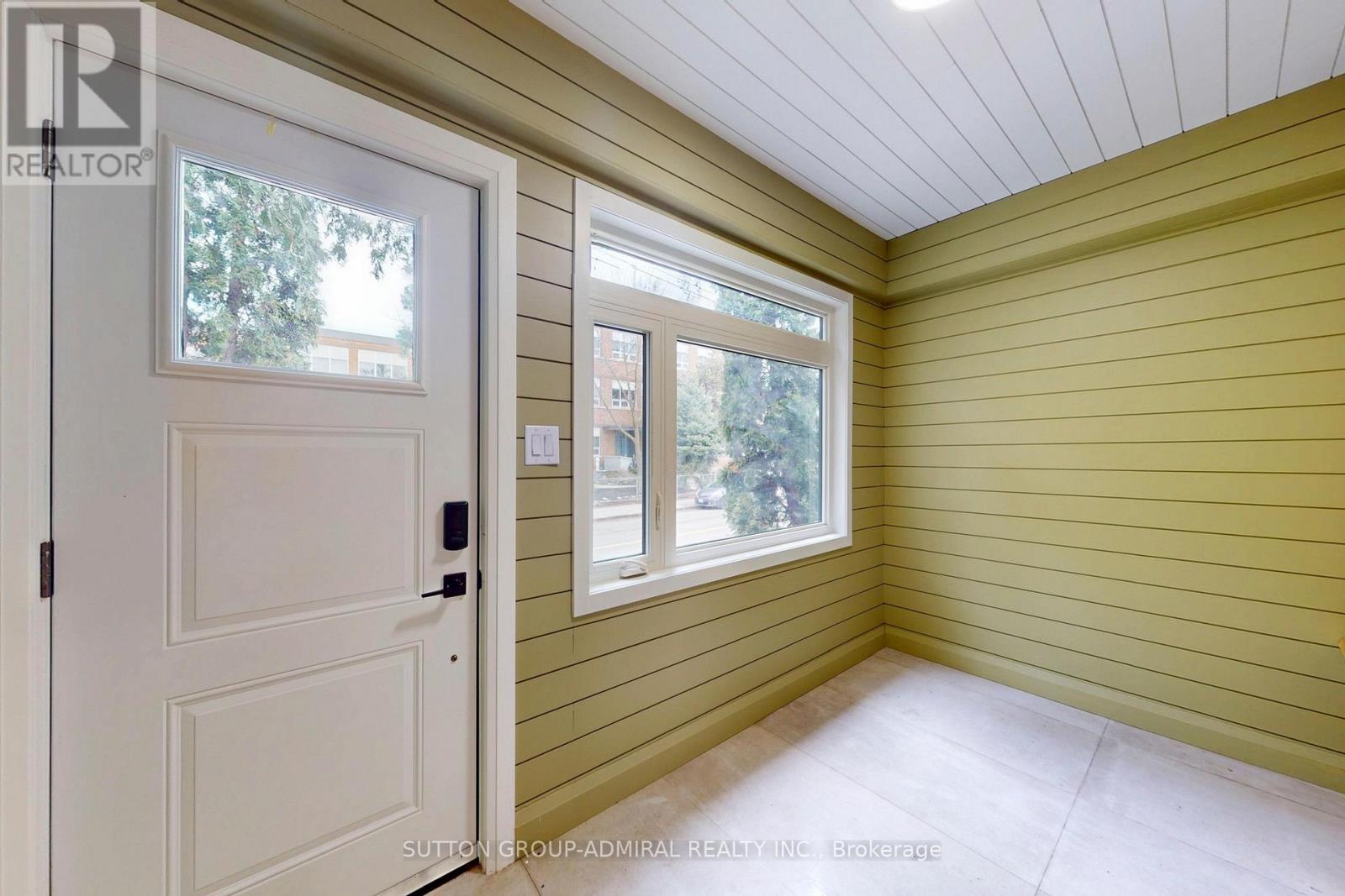 109 Fermanagh Avenue, Toronto, Ontario  M6R 1M1 - Photo 15 - W12999474