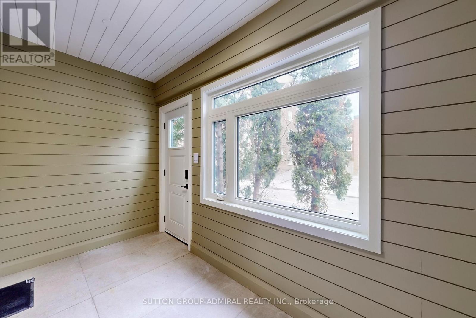 109 Fermanagh Avenue, Toronto, Ontario  M6R 1M1 - Photo 17 - W12999474