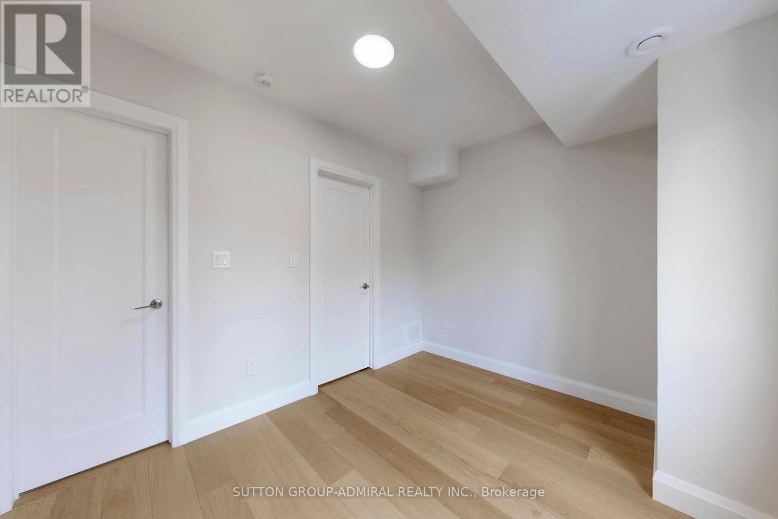 109 Fermanagh Avenue, Toronto, Ontario  M6R 1M1 - Photo 23 - W12999474