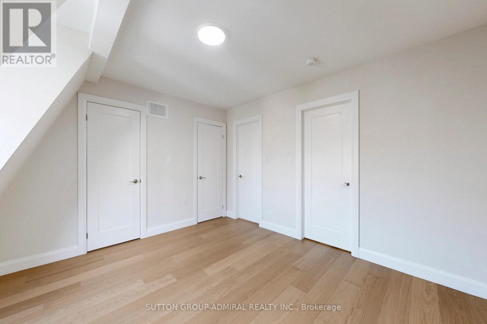 109 Fermanagh Avenue, Toronto, Ontario  M6R 1M1 - Photo 35 - W12999474