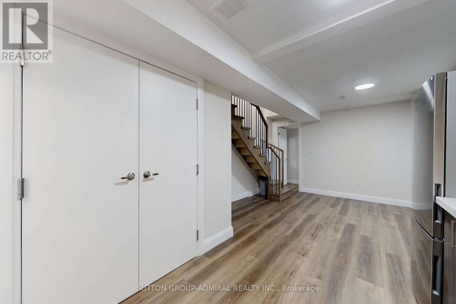 109 Fermanagh Avenue, Toronto, Ontario  M6R 1M1 - Photo 41 - W12999474