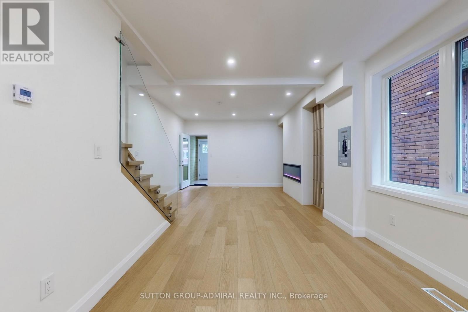 109 Fermanagh Avenue, Toronto, Ontario  M6R 1M1 - Photo 6 - W12999474