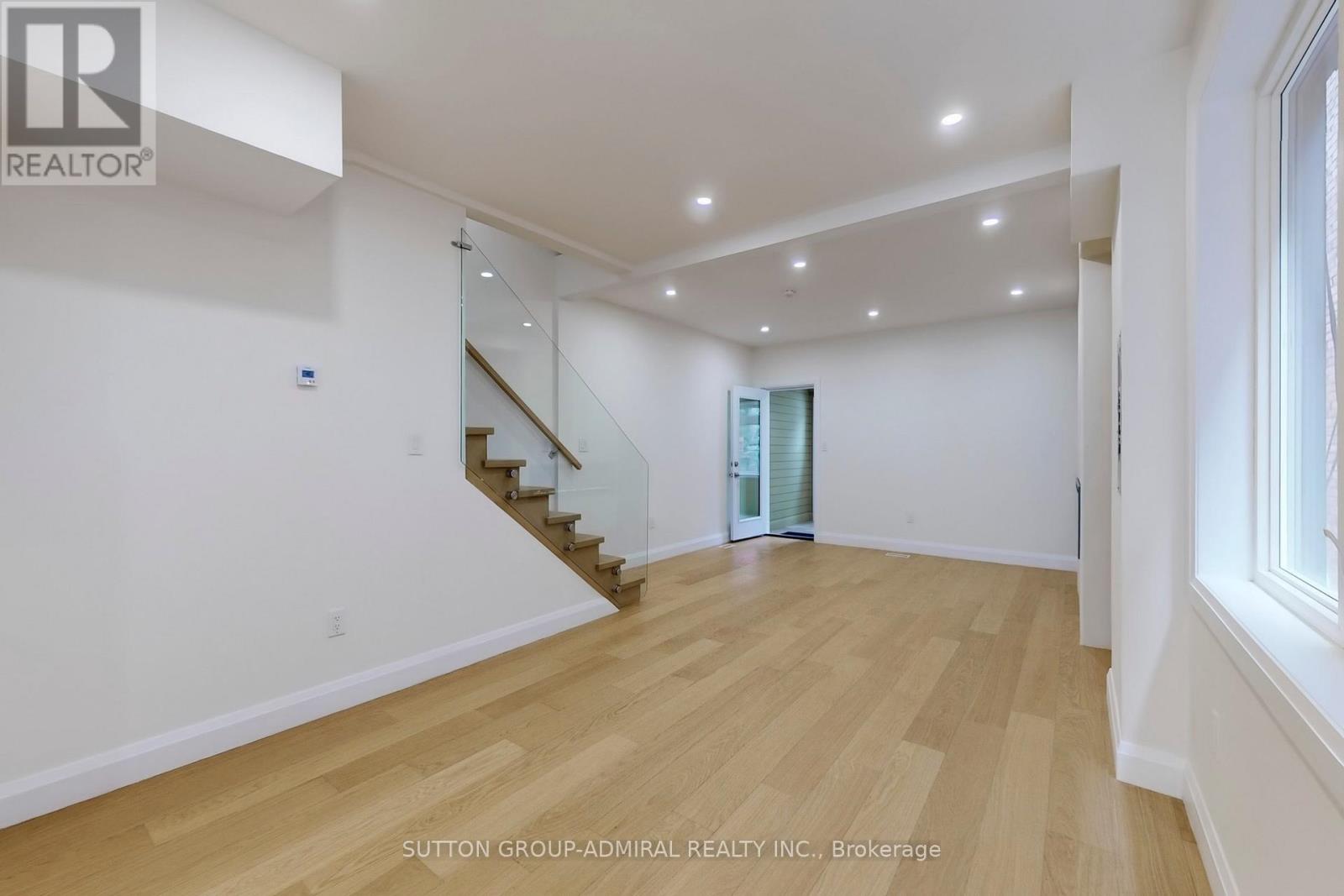 109 Fermanagh Avenue, Toronto, Ontario  M6R 1M1 - Photo 7 - W12999474