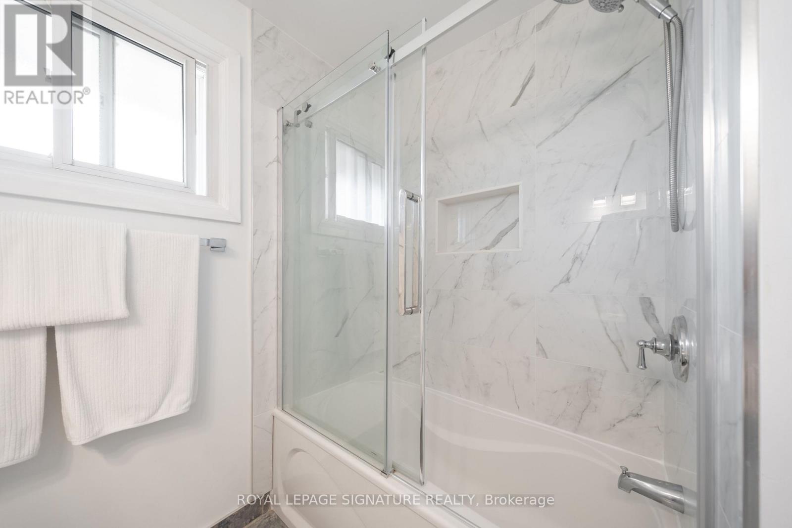 2002 Ingledale Road, Mississauga, Ontario  L5J 2H2 - Photo 20 - W12999478