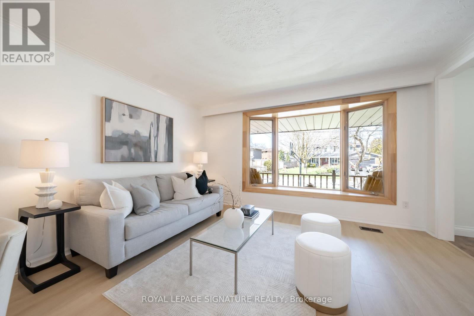 2002 Ingledale Road, Mississauga, Ontario  L5J 2H2 - Photo 6 - W12999478