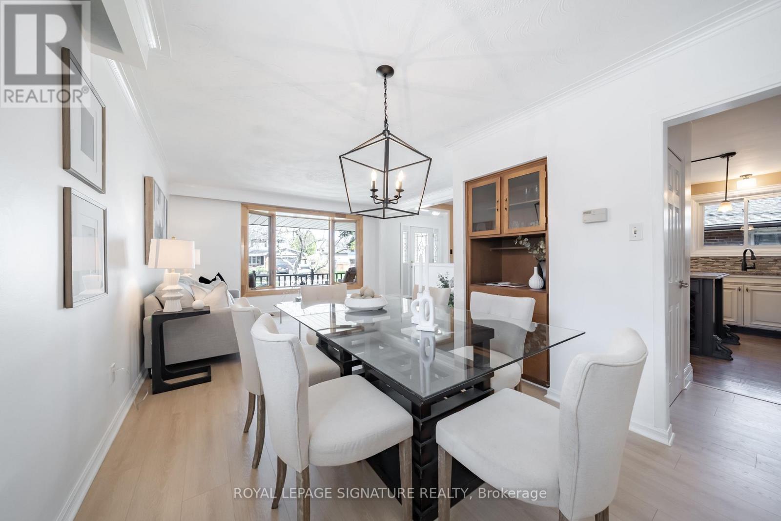 2002 Ingledale Road, Mississauga, Ontario  L5J 2H2 - Photo 8 - W12999478