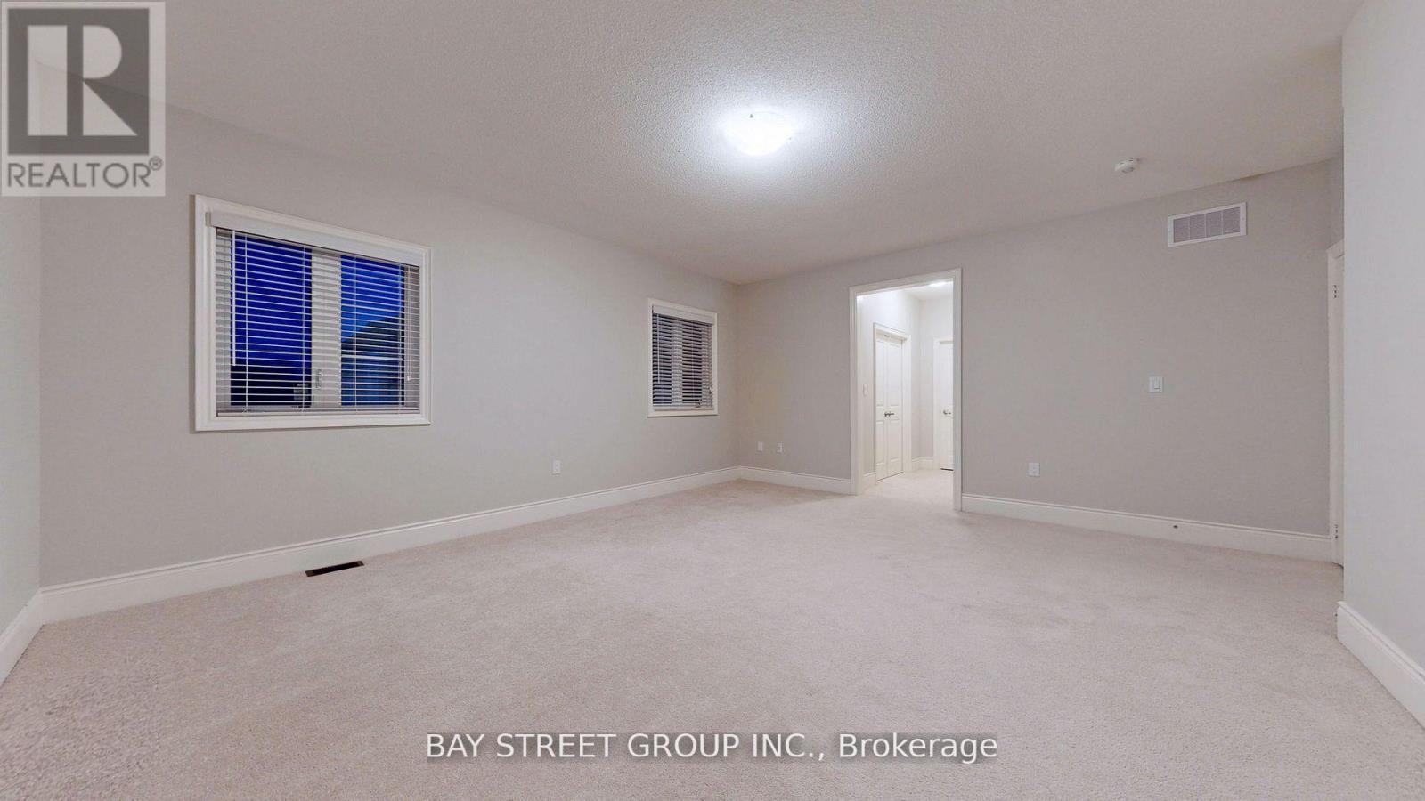 423 Threshing Mill Boulevard, Oakville, Ontario  L6T 0T4 - Photo 18 - W12999500