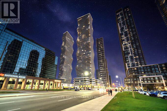 3908 - 3900 CONFEDERATION PARKWAY, Mississauga, Ontario