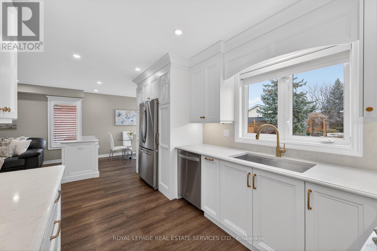 2393 Ennerdale Road, Oakville, Ontario  L6H 6N5 - Photo 12 - W12999518